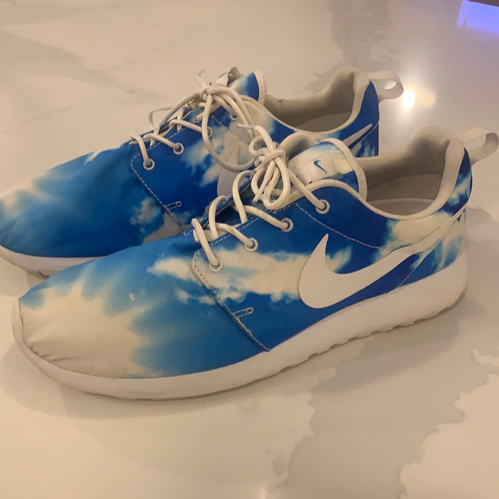 Men’s Nike Custom Cloud Tennis Shoes